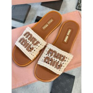 Miumiu 鉤織棉料 搭配 皮革設計 女生拖鞋