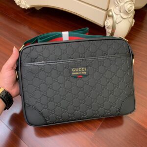 Gucci 男士斜挎包 大容量相機包 商務挎包單肩包